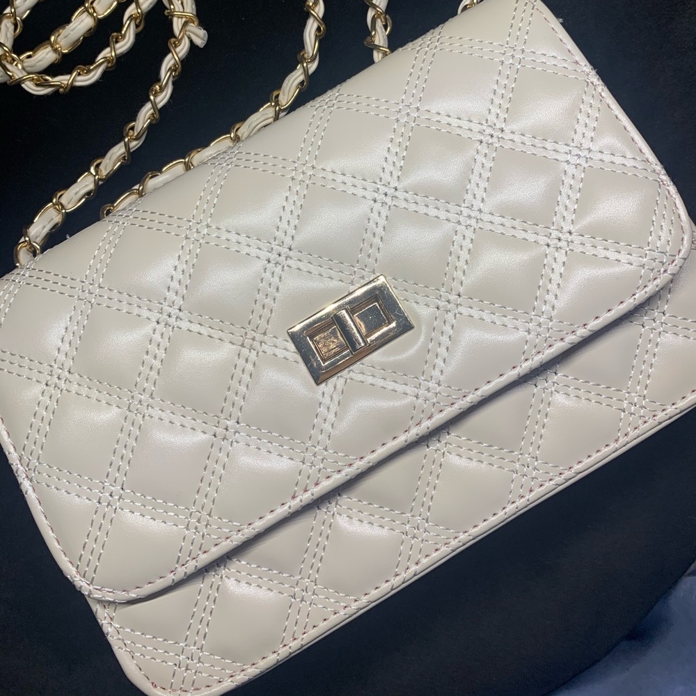 Chain Cross body bag